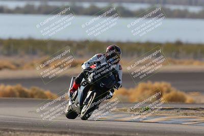 media/Dec-18-2022-SoCal Trackdays (Sun) [[8099a50955]]/Turn 14 (940am)/